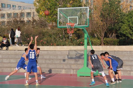 图片包含 运动, 体育, 户外, 人&#xA;&#xA;描述已自动生成